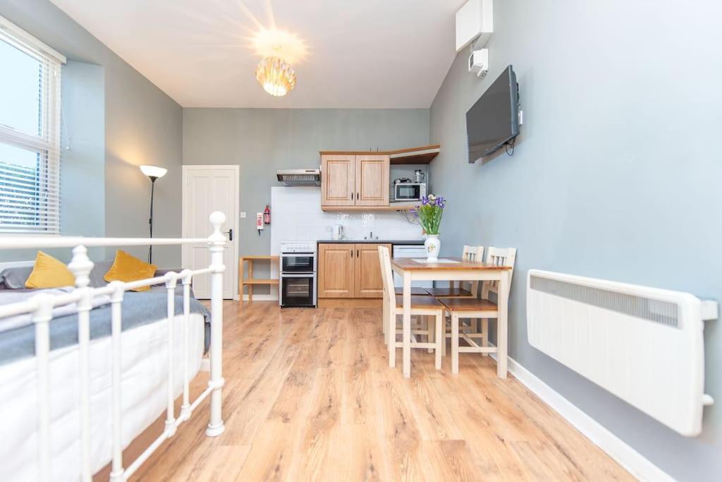 Clonbur House - Studio Village Apartment Γκάλγουεϊ Εξωτερικό φωτογραφία